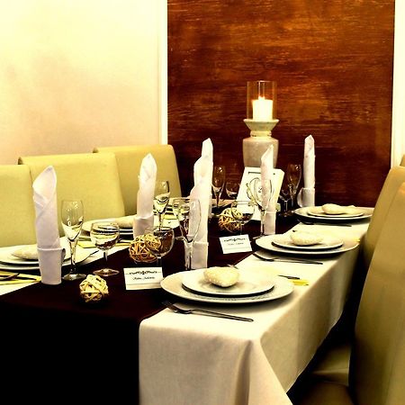 Imperium - Hotel Restauracja Firlej Extérieur photo