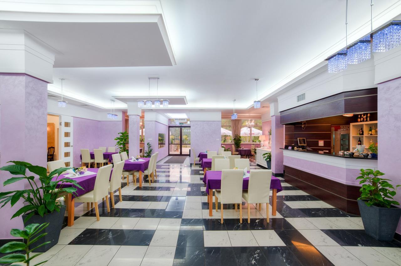 Imperium - Hotel Restauracja Firlej Extérieur photo